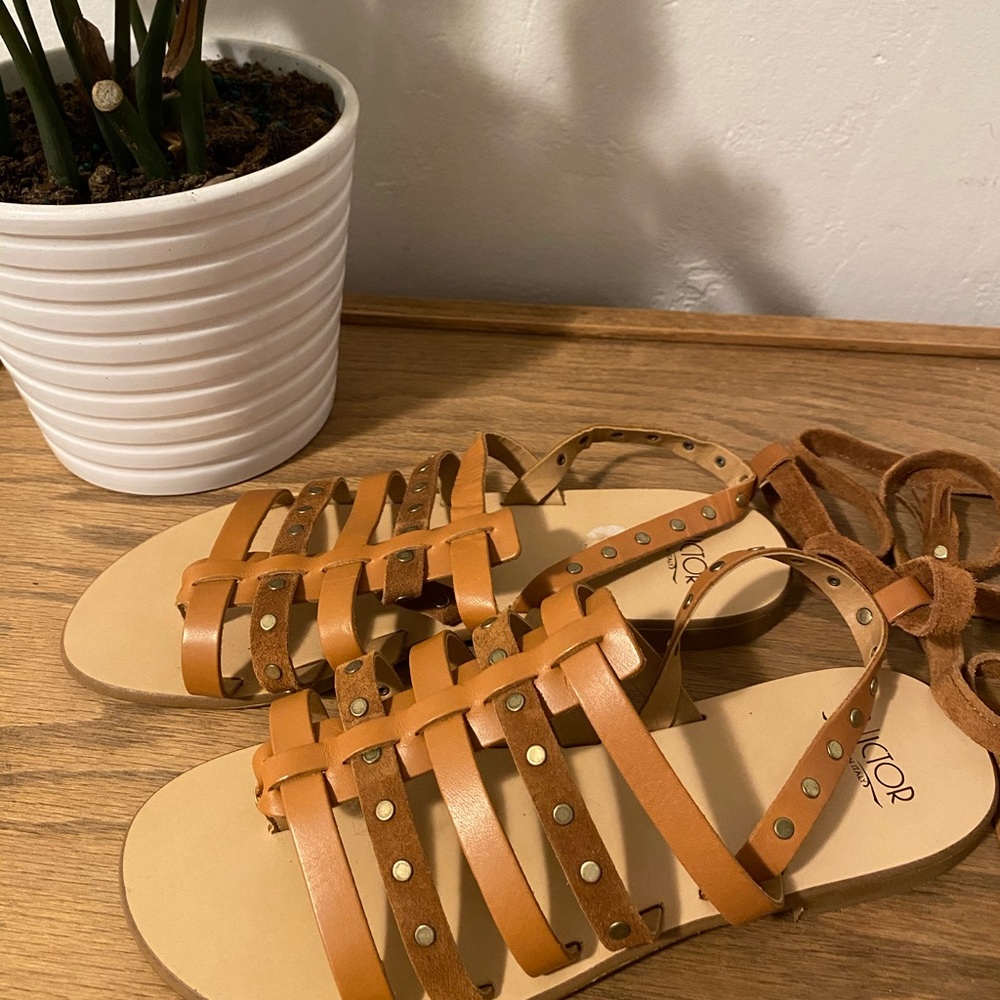 Leather gladiator sandals